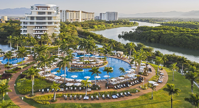 Signature Luxury Collection – One Bedroom Suite Five Diamond Vacation Certificate – 8 Days / 7 Nights